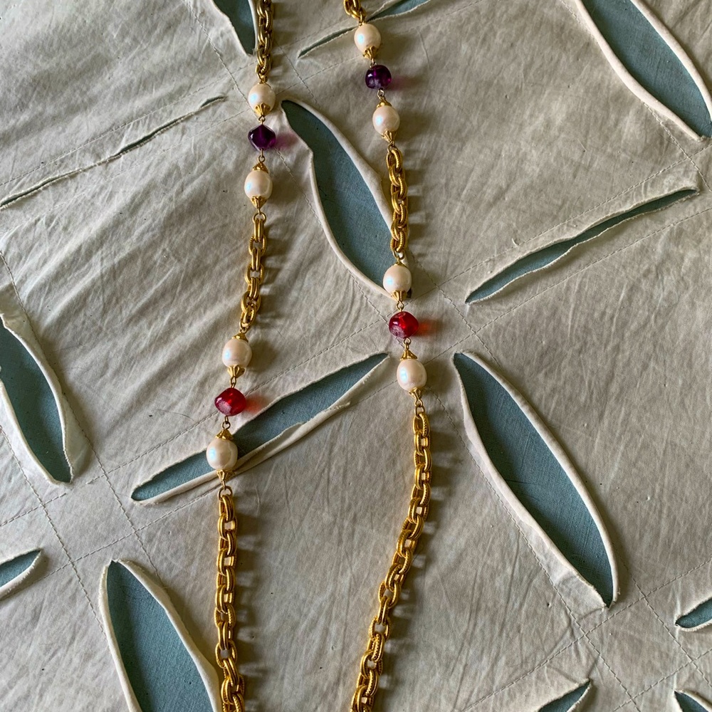VERY NICE USED BUT NOT ABUSED CHICO 14” NECKLACE.